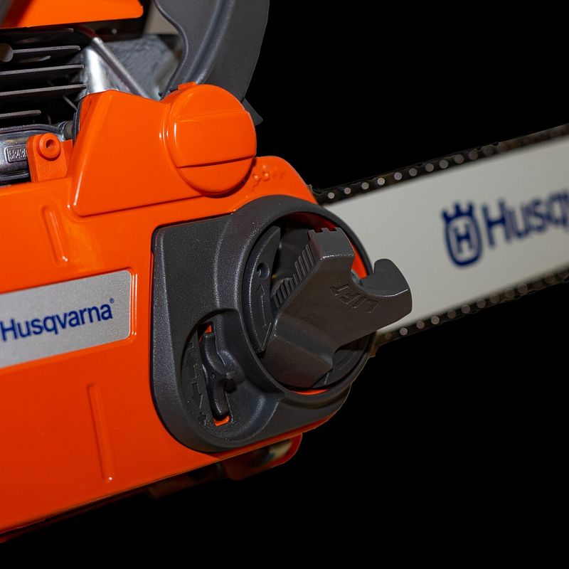 Husqvarna 135e Werkzeugloser Kettenspanner