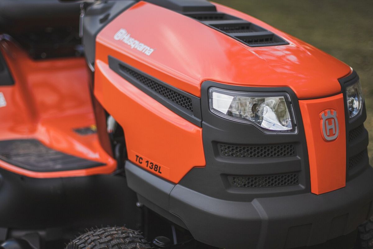 Licht an: die LED Scheinwerfer des TC 242TX