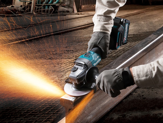 Makita Akku-Winkelschleifer GA005GZ