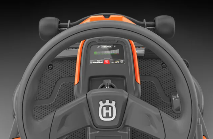 Husqvarna Akku-Rider R 200iX AWD mit Allradantrieb