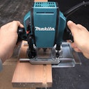 Makita Oberfräse RP0900J