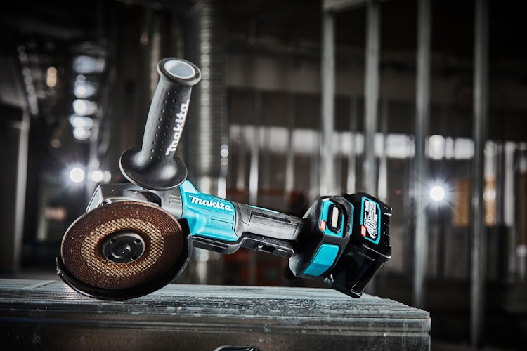 Makita Akku-Winkelschleifer GA013GZ