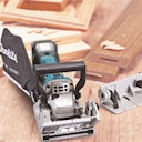 Makita Akku-Nutfräse DPJ180Z